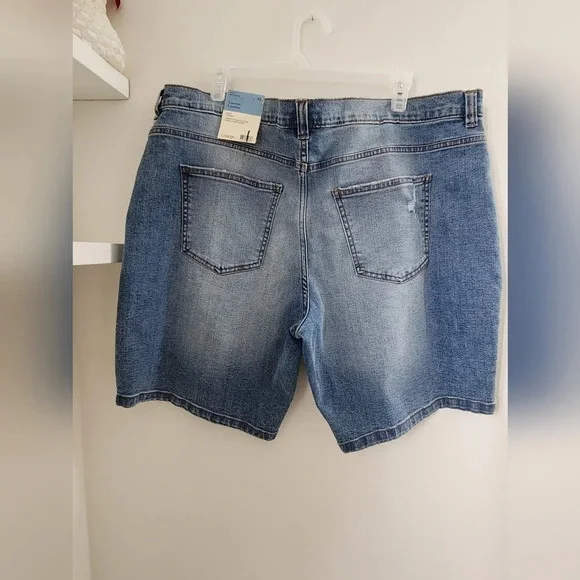 Stylish Men's Distressed Denim  Shorts - Ripped & Stretch Fit for Casual Wear - Picture 8 of 14